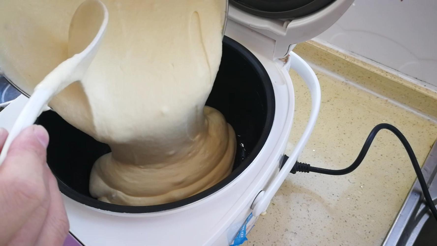 用电饭煲做蛋糕为什么发不起来,为什么蛋糕用电饭煲蓬松不起来