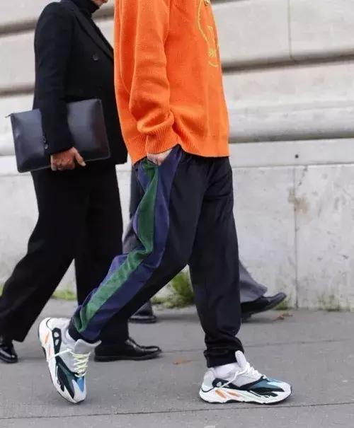 耐克大战侃爷领衔的阿迪，老爹鞋你选哪一双？