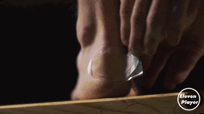 足球球鞋磨脚趾头的解决办法,足球鞋磨脚的鞋子怎么处理最好