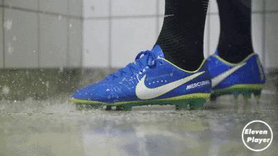 足球球鞋磨脚趾头的解决办法,足球鞋磨脚的鞋子怎么处理最好