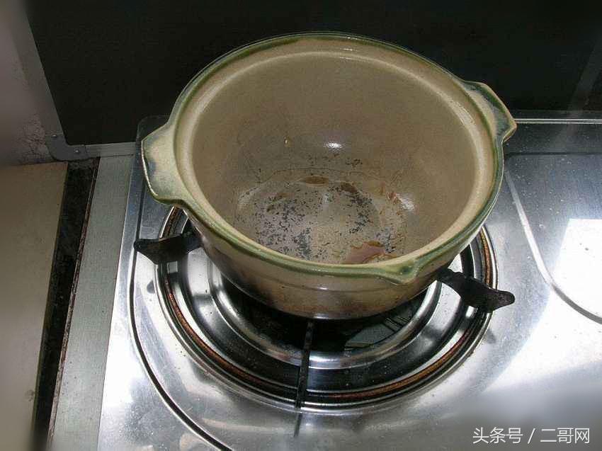 新老式砂锅熬药能够堵漏吗,新买的砂锅怎么处理才不容易破