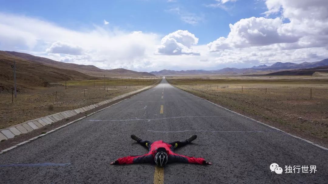 当你还在为生活抱怨,当你还在抱怨生活不易的时候