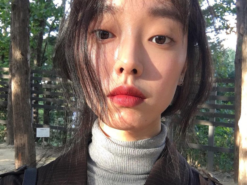 单眼皮肿眼泡日常眼妆教程新手,肿眼泡单眼皮合适什么眼妆