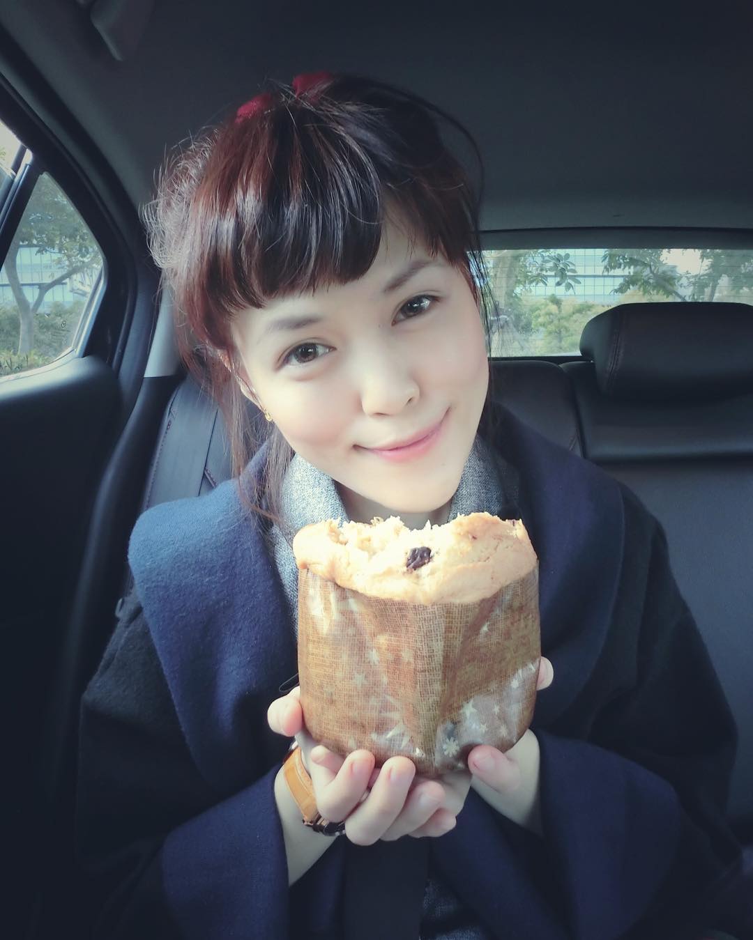 她用蛋糕，做了一个迪士尼亲友团