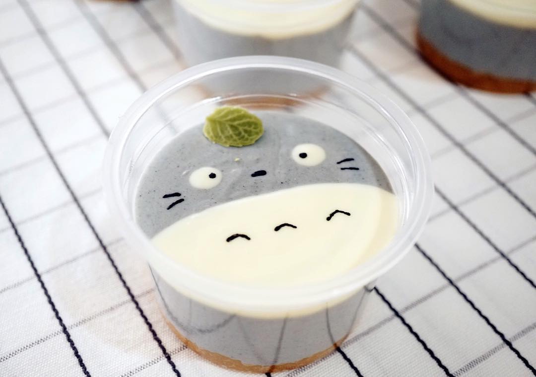 她用蛋糕，做了一个迪士尼亲友团