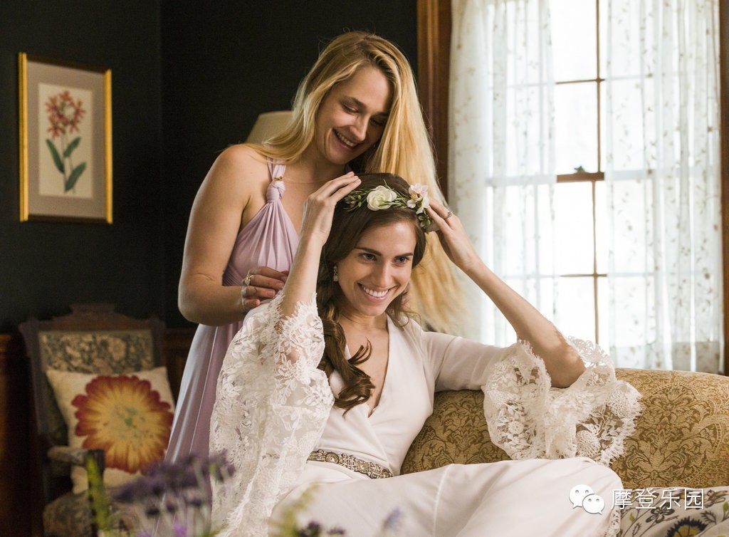 两地办婚礼能够穿两次婚纱吗,婚礼能够穿露脚的婚纱吗