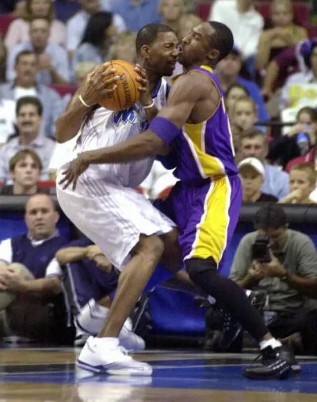 传奇落幕——科比职业生涯赛场球鞋完全回顾