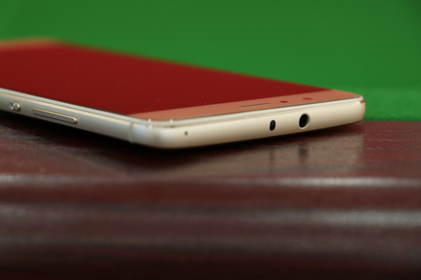 荣耀v82k屏更舒适吗,荣耀v8游戏怎样