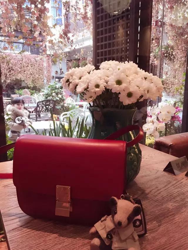 大牌包包有哪些实用耐背的,撞包的原因