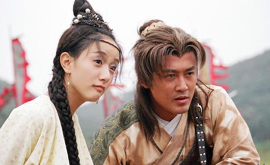 她16岁出道，19岁*款贷**养家，虽演技不俗，却一直不温不火