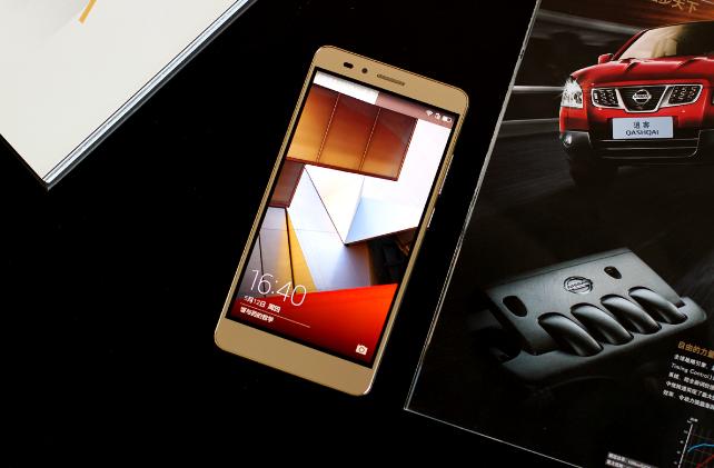 斩获1000元-1500元销冠荣耀畅玩5X评测