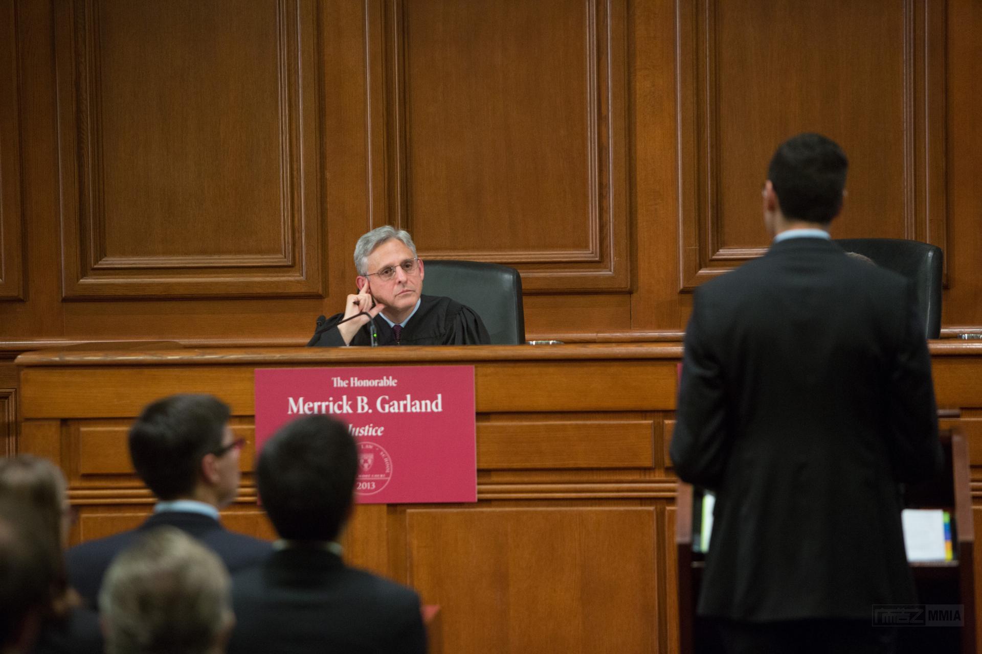 如果你来到法的门前，请你一定要进去看看