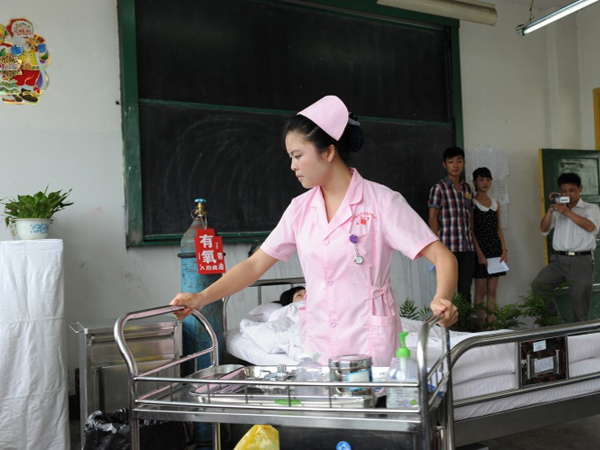 病历夹使用指南,病历夹的正确拿法