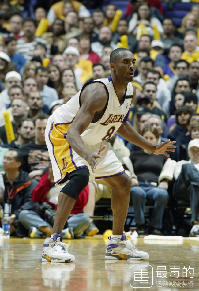 传奇落幕——科比职业生涯赛场球鞋完全回顾