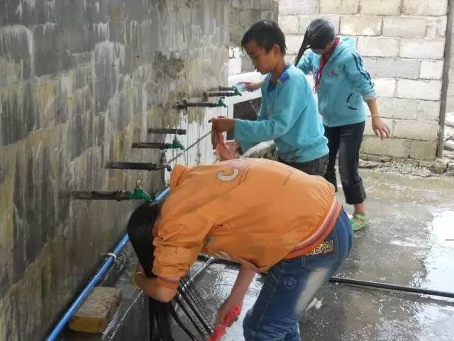 比较安全健康的洗头发,用什么土方洗头发最好最健康