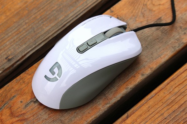 富勒g90深度测评,富勒g90光磁微动鼠标白光版