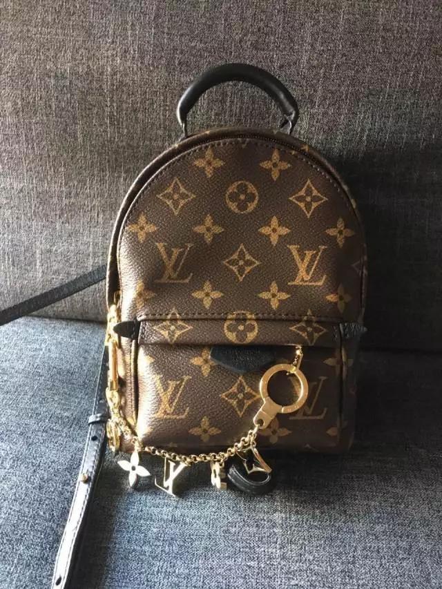 大牌包包有哪些实用耐背的,撞包的原因