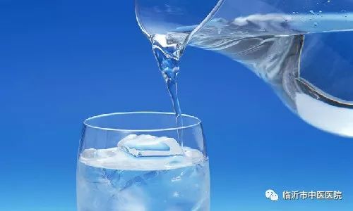 痛风患者要害要管住嘴,痛风患者一定要管住嘴