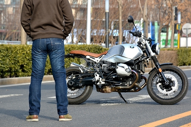 山寨与正版的测评,摩托正品排气和山寨的区别