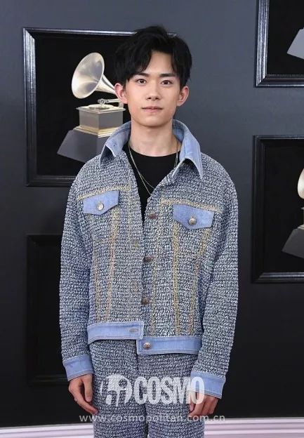 ladygaga和蕾哈娜谁更火,rihanna蕾哈娜和ladygaga