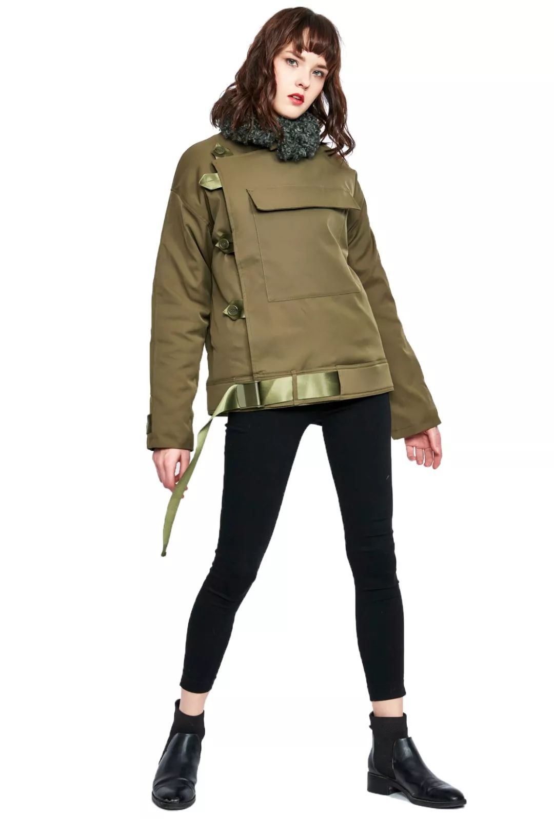 过年怎么穿能够时尚高级突出重围,时髦精过年这么穿