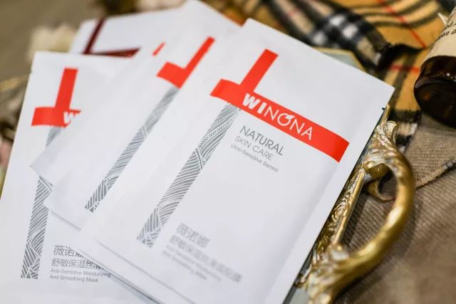 使用报告｜工作日的夜晚，敷一片面膜再休息吧