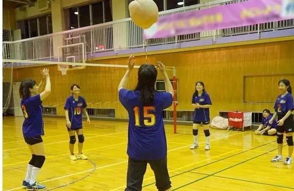 麻麻，请再打一次我完美柔润丰满的屁屁吧！