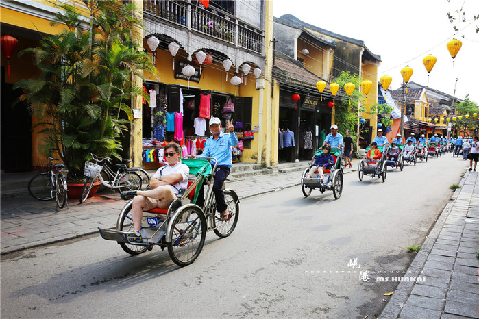 周末越南团进入东兴旅游,节假日去越南旅游怎么样