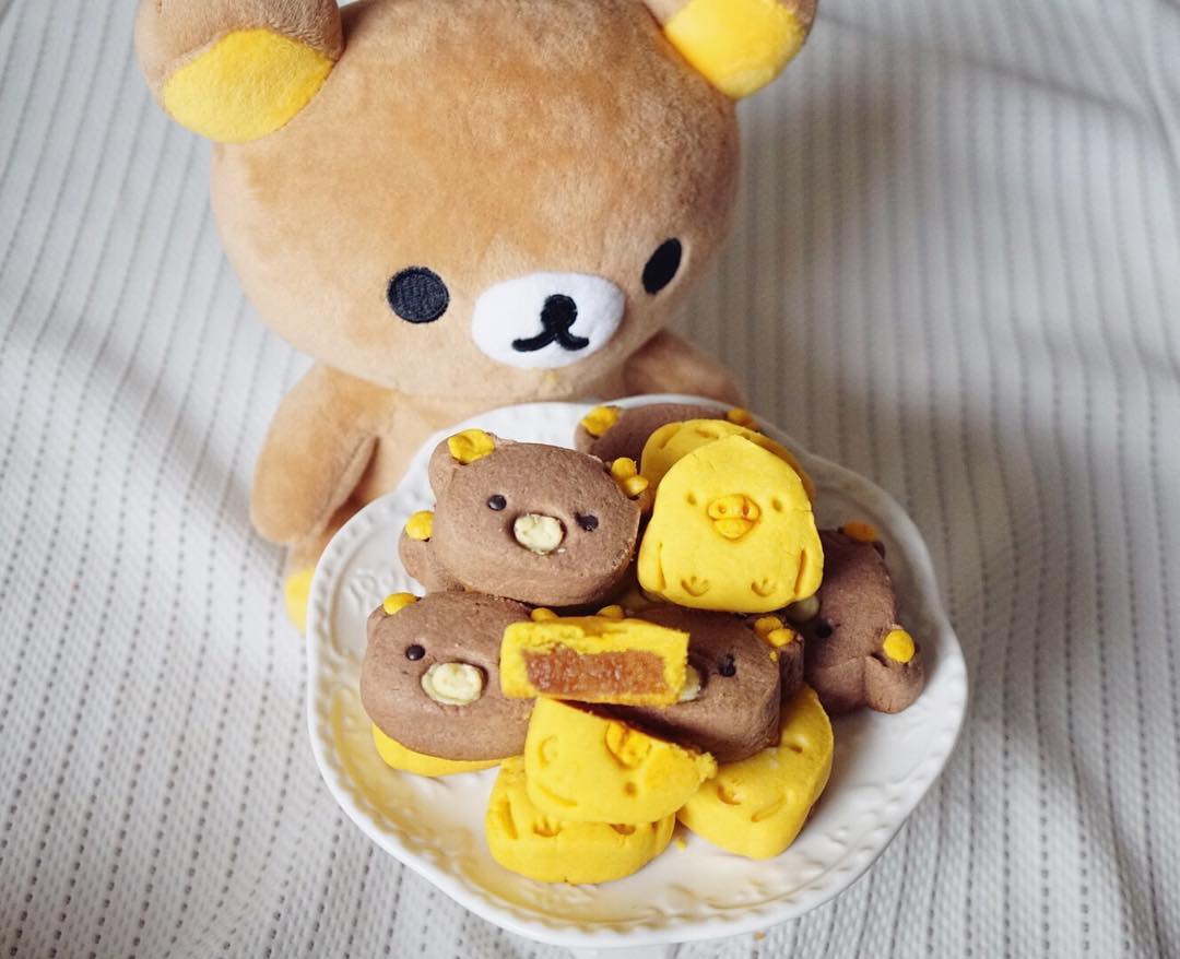 她用蛋糕，做了一个迪士尼亲友团