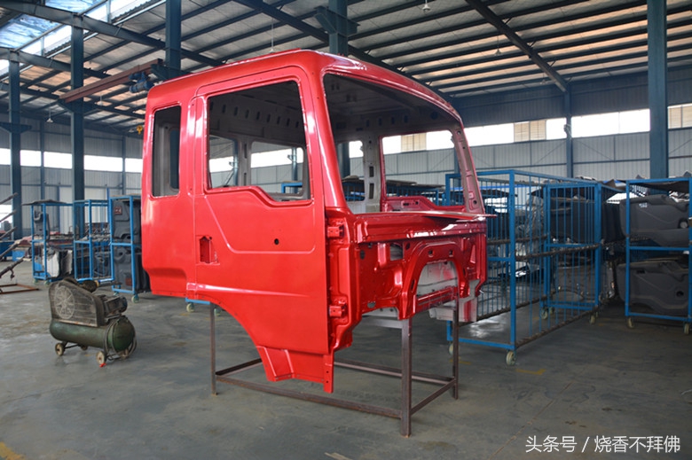 大公司走出来的随州手艺人，红岩金刚杰狮驾驶室一小时装一台