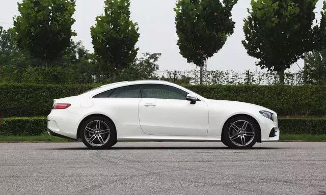 2018款奔驰e200价格多少,2022款奔驰e200值得入手吗