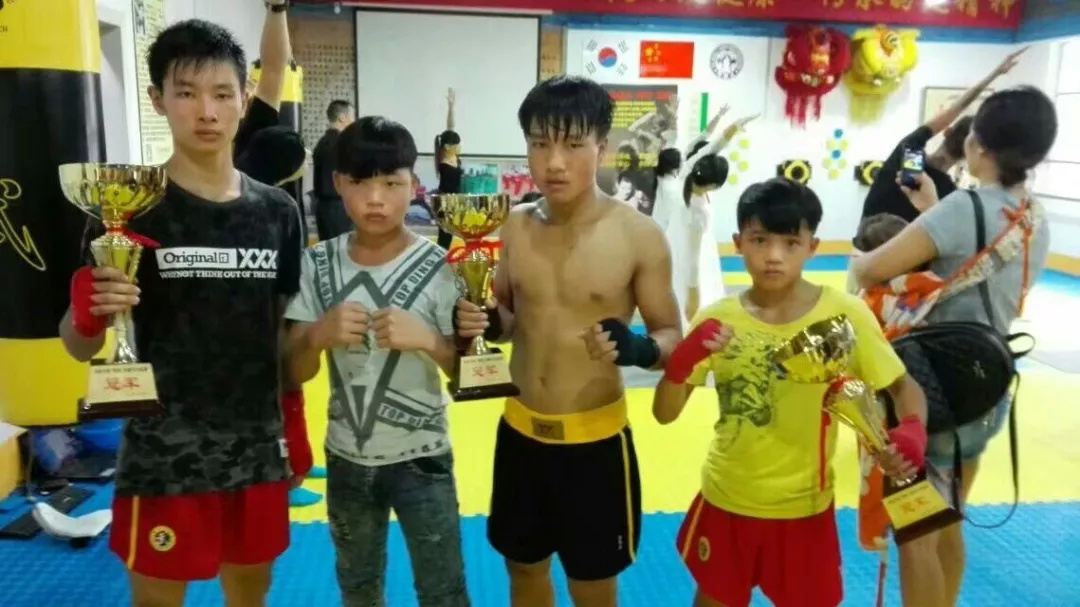 中国青少年拳手vs外国小将,现在最能打的拳手是谁