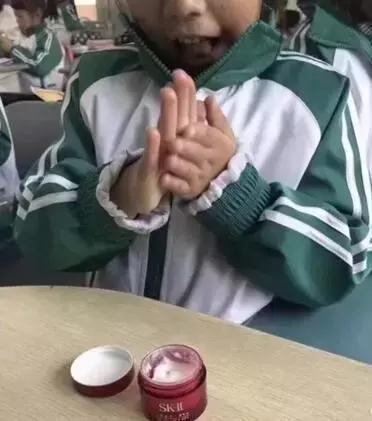 00后中年护肤品,什么护肤合适30岁左右的人用