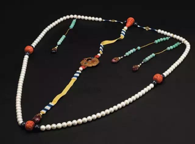 清朝官员为何戴108颗朝珠,朝珠清代108颗是多大的珠子