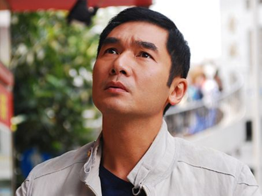 香港歌手甄妮最近照片,香港明星甄妮个人信息