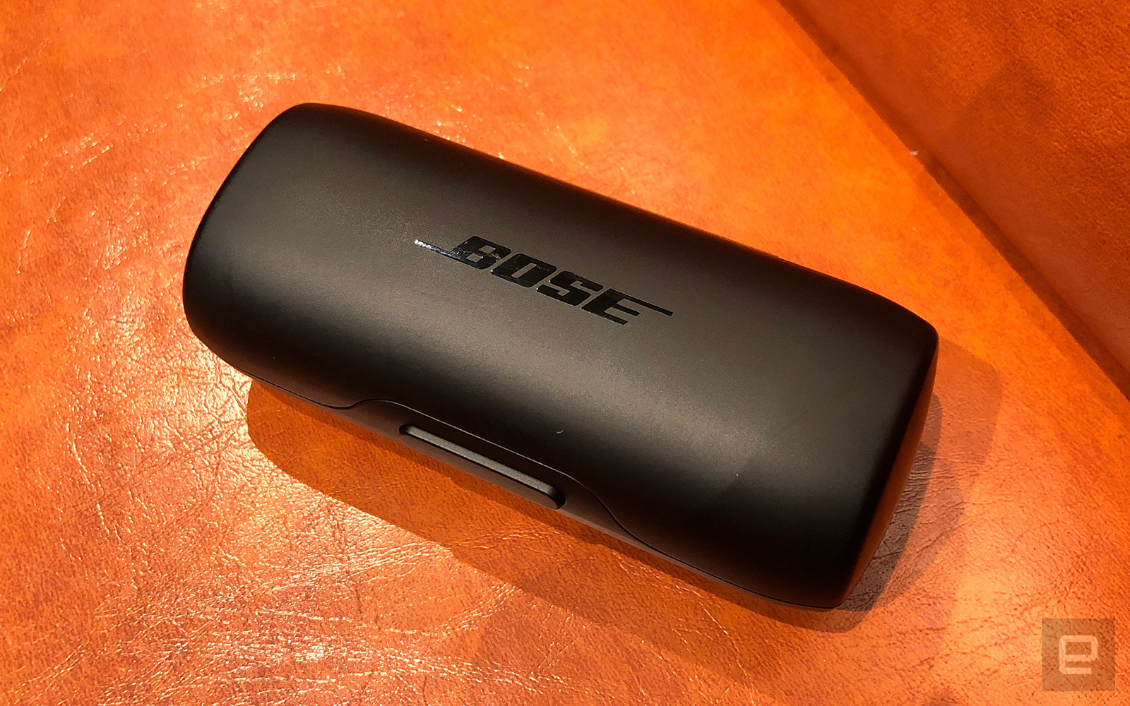 BoseSoundsportFree蓝牙耳机,bosesoundsportfree左耳朵没声