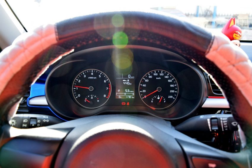 车载应急多功能手电筒,车用户外应急工具多功能手电筒