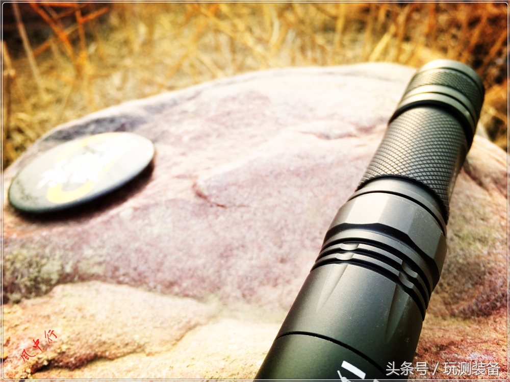 奈特科尔强光手电筒测评,nitecore奈特科尔10000流明手电筒