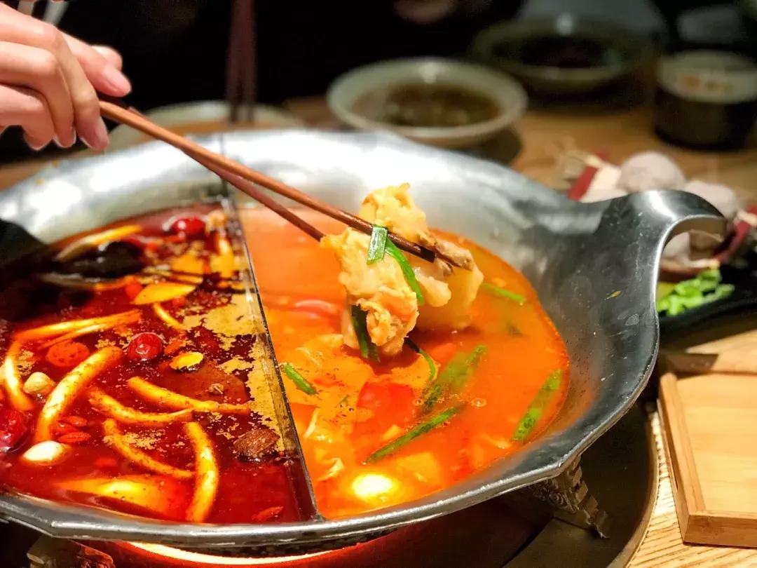 重庆凌晨还能够吃的火锅,凌晨两点才吃上第二顿饭