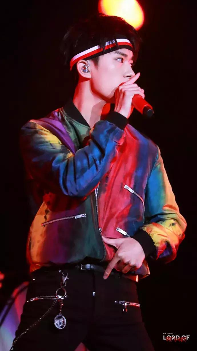 魔法城堡tfboys易烊千玺solo,易烊千玺个人舞台solo舞蹈