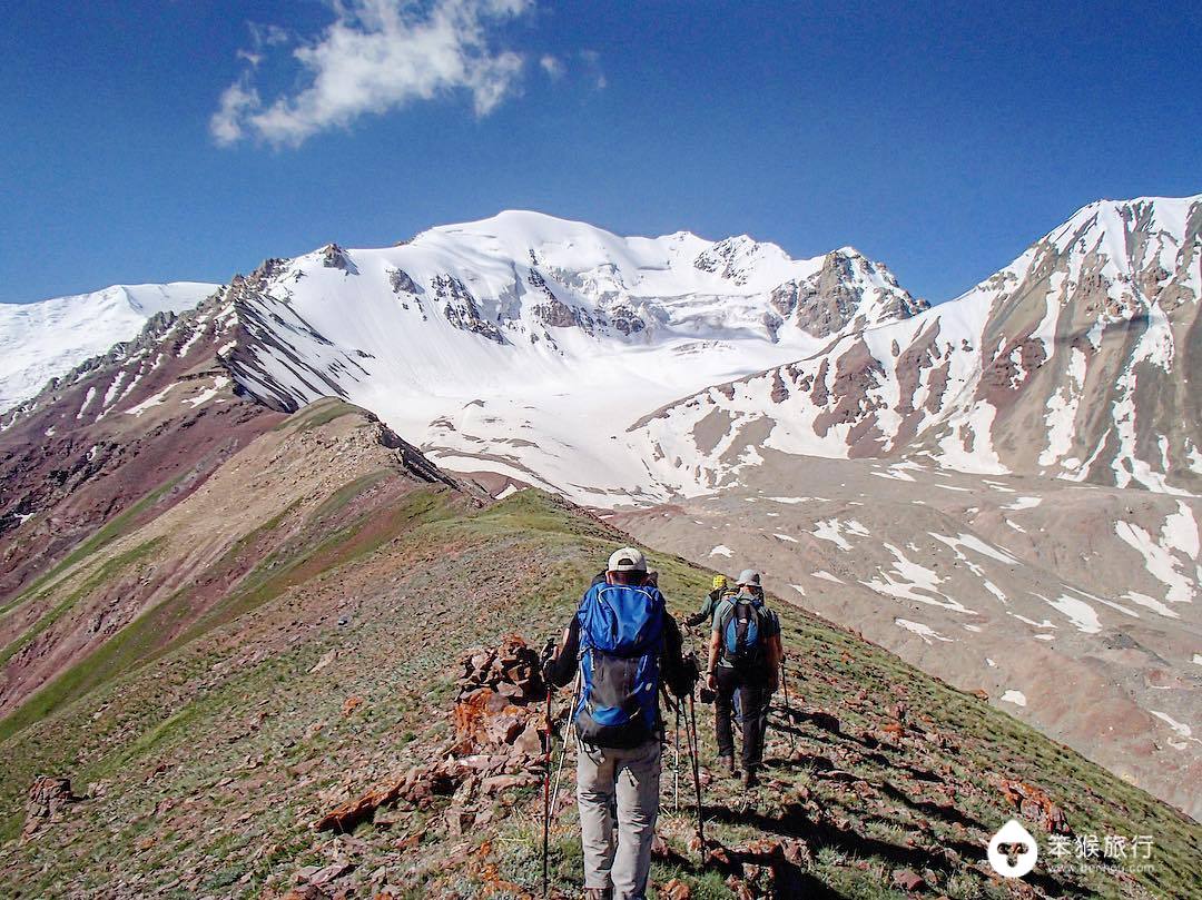 这里曾是中国领土，被誉为「中亚瑞士」，游客3天拿到电子签