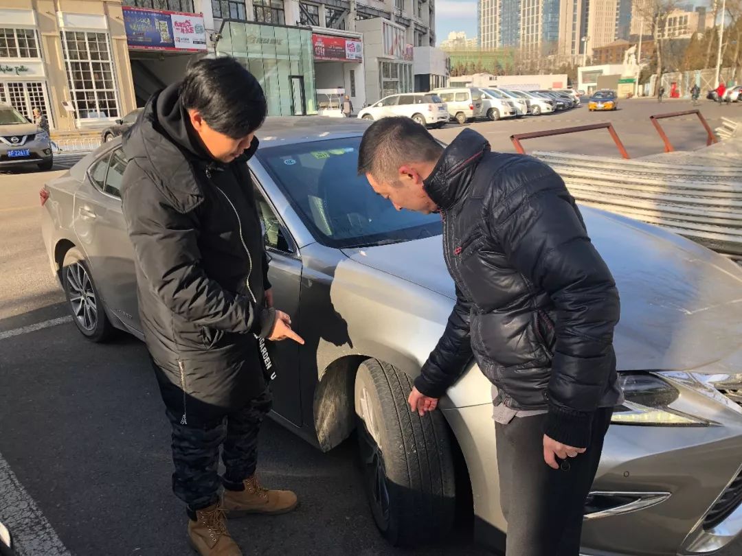 刚换的新胎是不是不好开,开了快五万公里了需要换胎吗