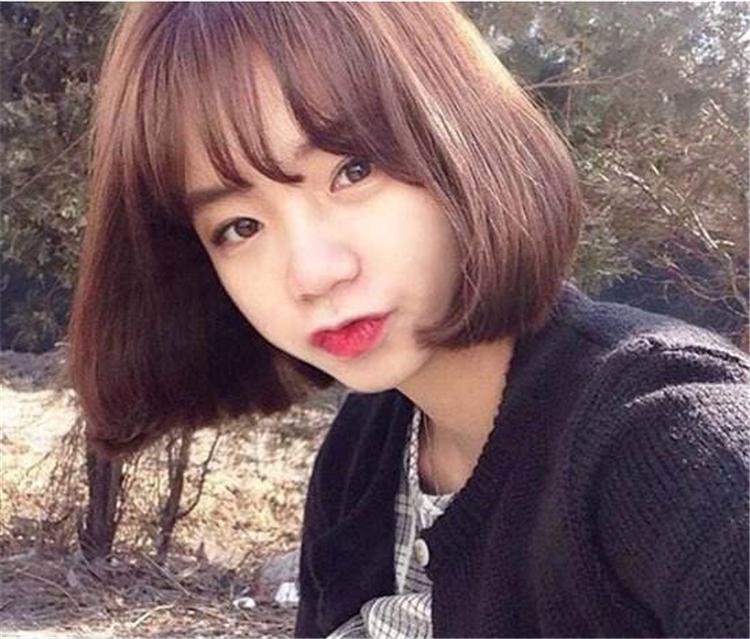 短发女生头发翘怎么办,合适头发爱翘的女生的短发