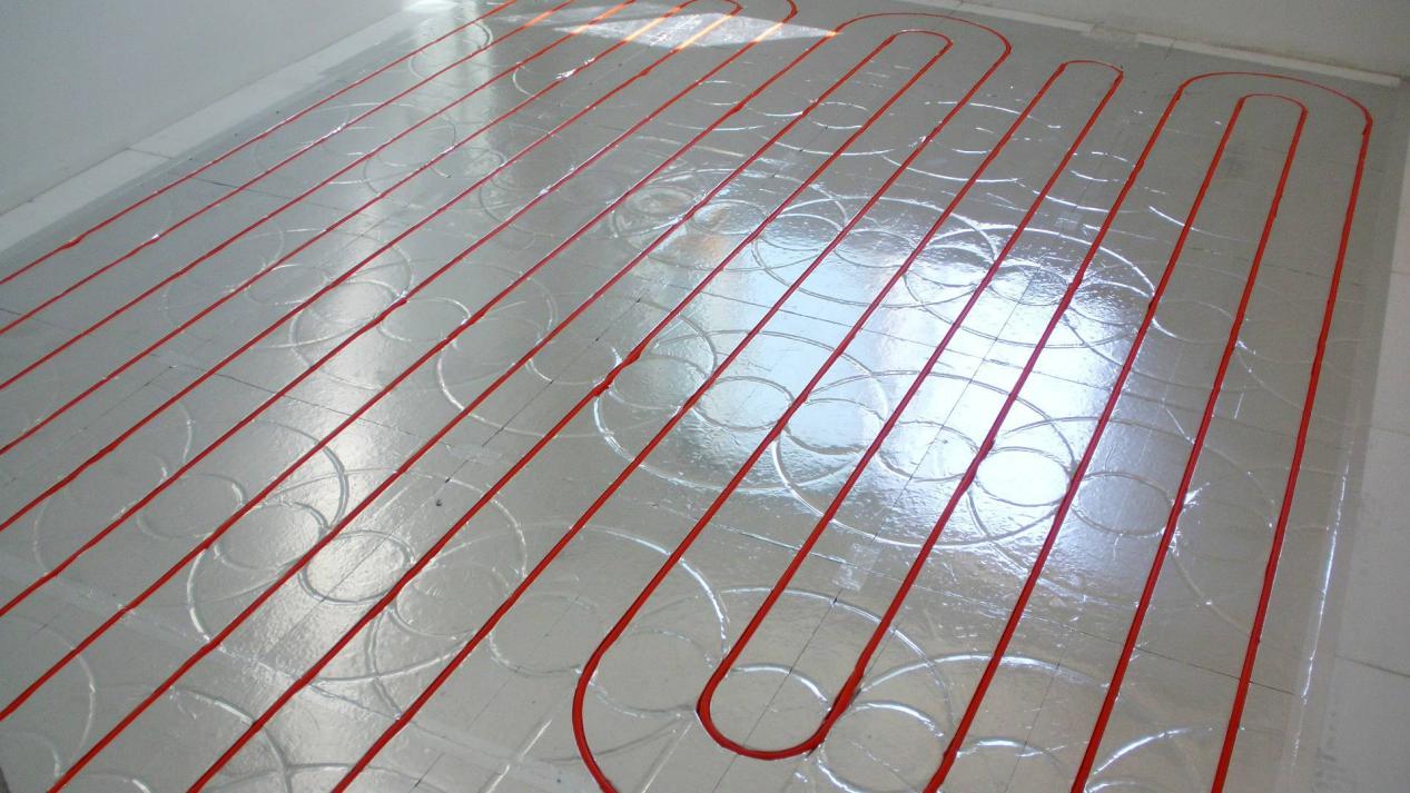 北方装水地暖用电好还是燃气的好,气暖省钱还是地暖省钱