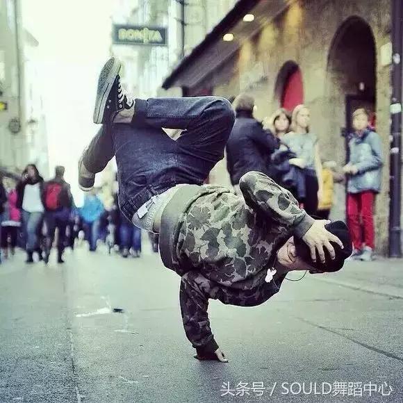 不减震易搭配怎么跳街舞？街舞必备5款鞋！