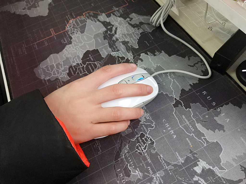 论背景至强大，论颜值我不言败霜冻之蓝，为自己代言