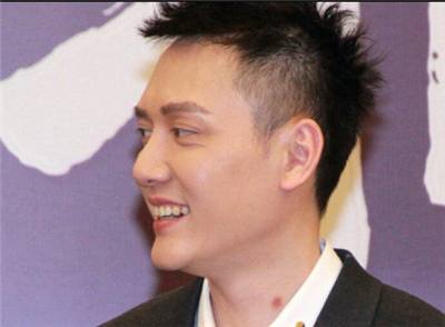 被种“草莓”的十大明星，差点看错最后一个