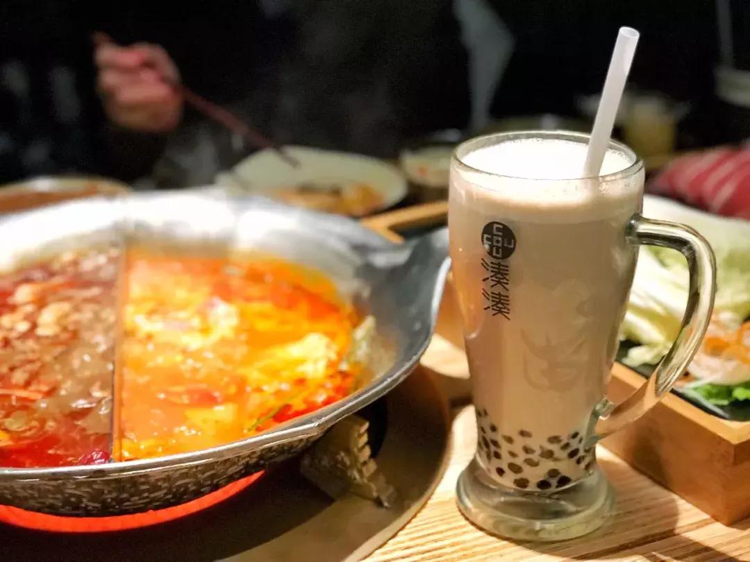 重庆凌晨还能够吃的火锅,凌晨两点才吃上第二顿饭
