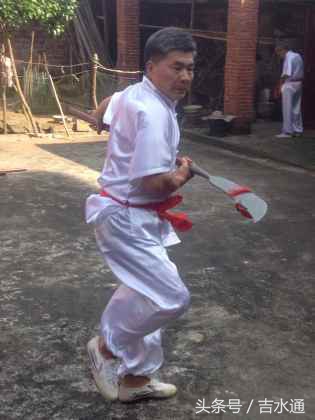 渐行渐远的老油坊图片,渐行渐远的国企老职工