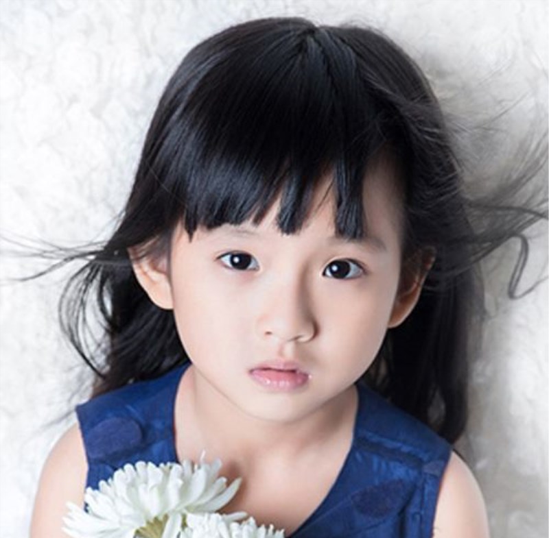 怎样梳小朋友的公主发型,怎么梳儿童可爱小公主发型